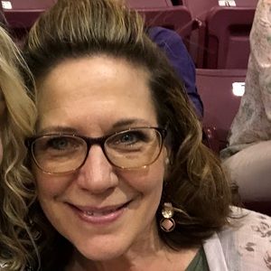 Meet your Posher, Leanne